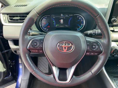 Used 2024 Toyota RAV4 SE w/ Weather & Moonroof Package AWD/4WD image 10