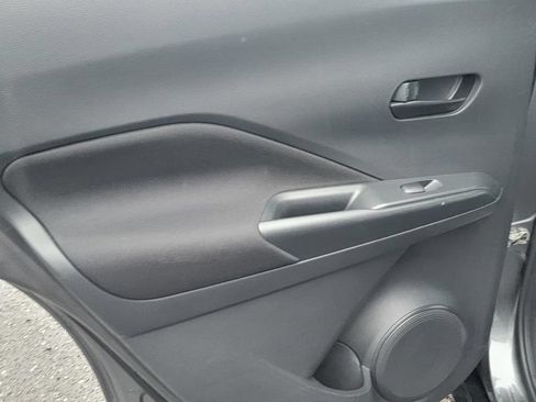 Used 2023 Nissan Kicks S FWD image 13