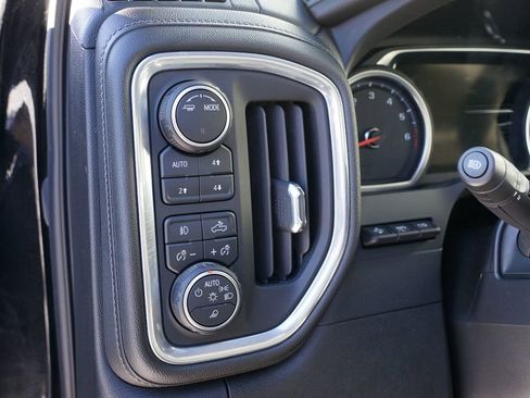 Used 2020 Chevrolet Silverado 1500 LTZ w/ LTZ Premium Package image 18