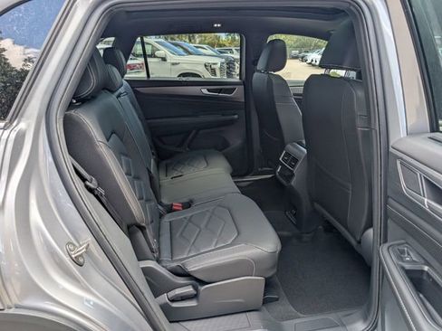 New 2026 Volkswagen Atlas Cross Sport SE FWD image 17