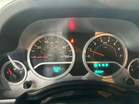 Used 2010 Jeep Wrangler Unlimited Sahara w/ Trailer Tow Group image 19