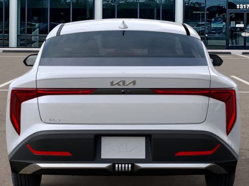 New 2025 Kia K4 LX image 13