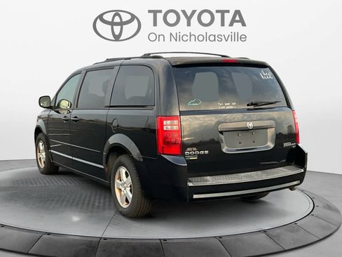 Used 2010 Dodge Grand Caravan SE w/ Popular Equipment Group image 3