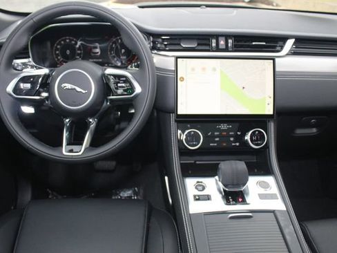 New 2026 Jaguar F-PACE R-Dynamic S image 4