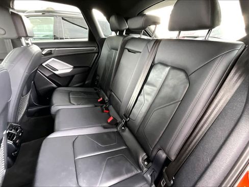 Used 2023 Audi Q3 2.0T Premium image 21