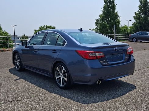 Used 2017 Subaru Legacy 2.5i Limited AWD/4WD image 4