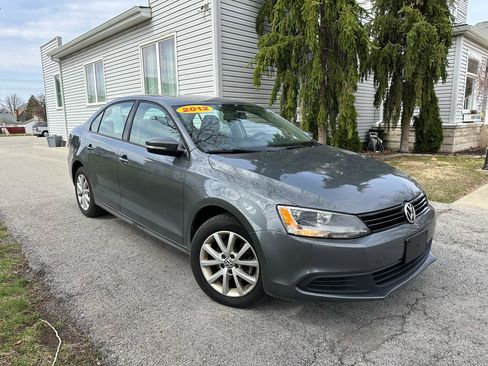 Used 2012 Volkswagen Jetta SE image 1