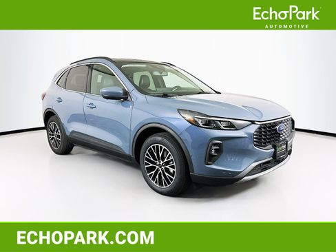 Used 2023 Ford Escape SE w/ PHEV Premium Package image 1