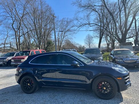 Used 2017 Porsche Macan Turbo image 4