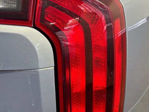 Used 2021 Kia Telluride LX image 30