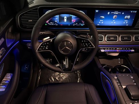 New 2026 Mercedes-Benz GLE 580 4MATIC image 13