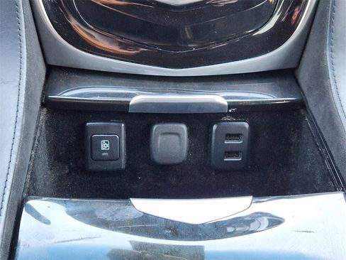 Used 2020 Cadillac Escalade Platinum image 19