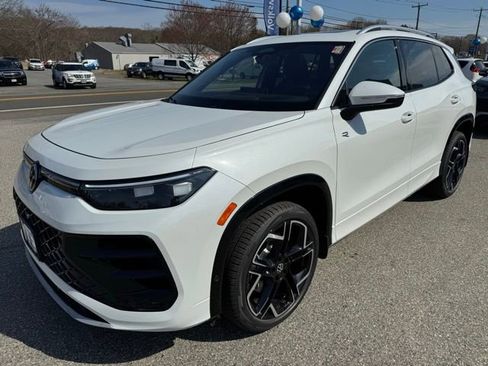 New 2026 Volkswagen Tiguan SEL R-Line AWD/4WD image 1