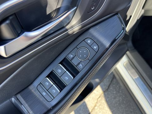 Certified 2023 Nissan Rogue Platinum w/ Platinum Premium Package image 21