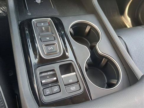 Used 2023 Honda Pilot Elite image 12