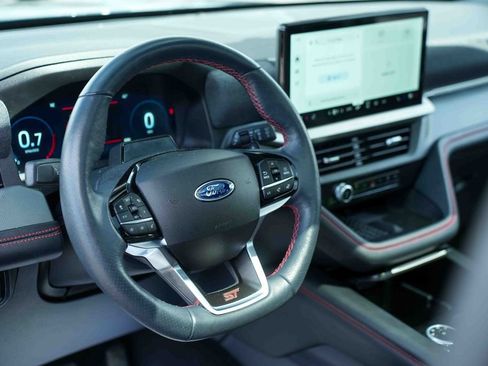 Used 2025 Ford Explorer ST AWD/4WD image 25