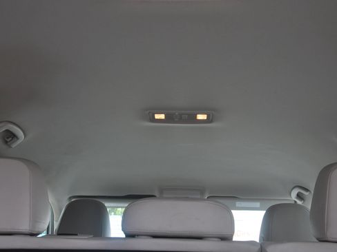 Used 2018 Volkswagen Atlas SE FWD image 26
