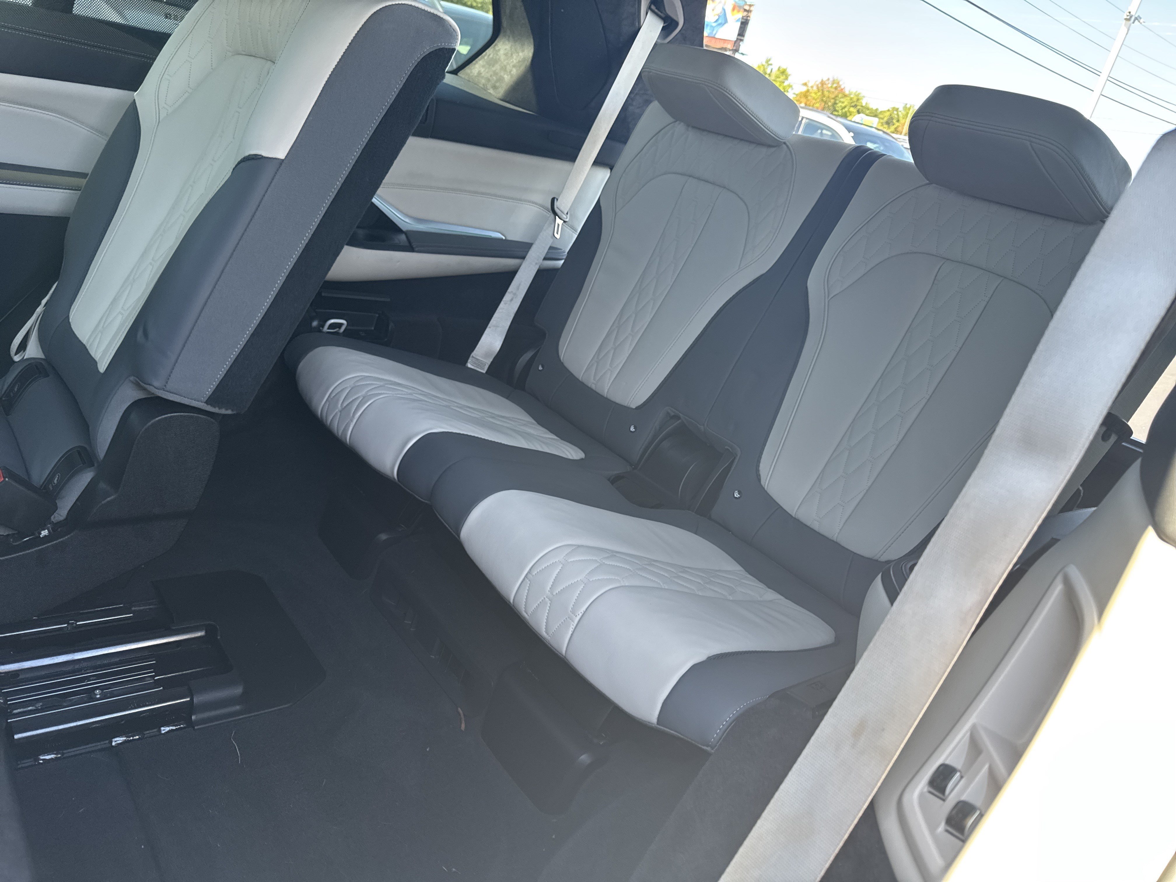 Used 2023 BMW X7 xDrive40i w/ Executive Package AWD/4WD image 33