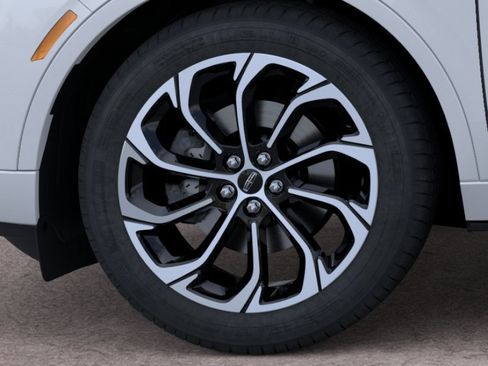 New 2026 Lincoln Nautilus Reserve AWD/4WD image 19