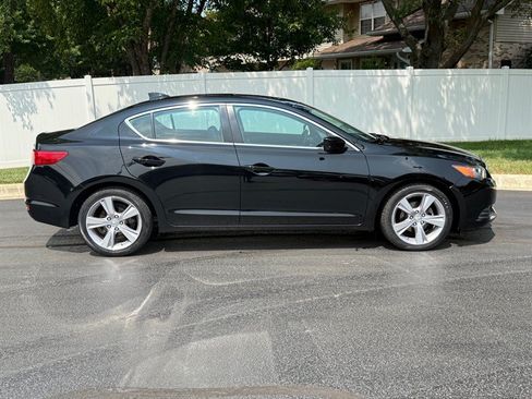 Used 2014 Acura ILX w/ Technology Package FWD image 5