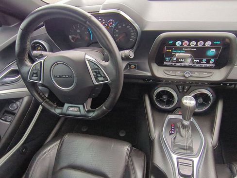 Used 2016 Chevrolet Camaro SS image 15