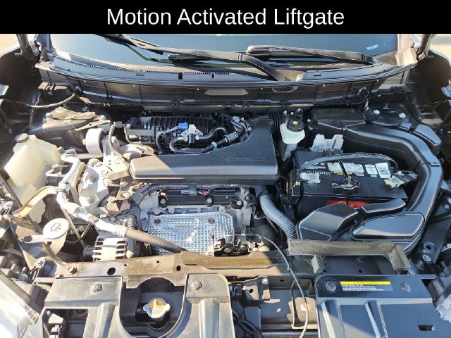Used 2018 Nissan Rogue SV AWD/4WD image 17