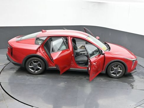 Used 2025 Kia K4 FWD image 46