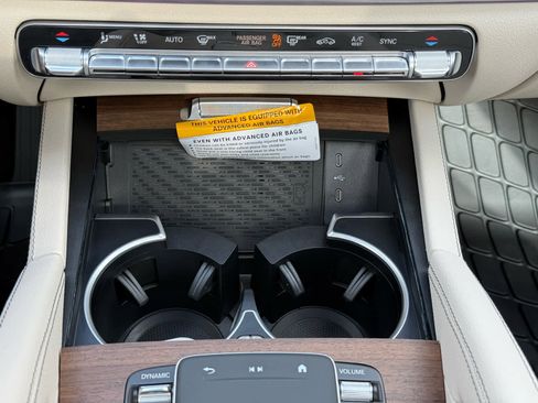 Used 2025 Mercedes-Benz GLE 450 4MATIC image 19