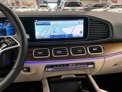 New 2025 Mercedes-Benz GLE 450e 4MATIC image 7