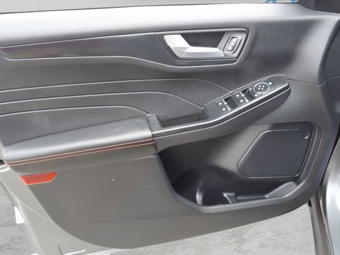 Used 2025 Ford Escape ST-Line image 15