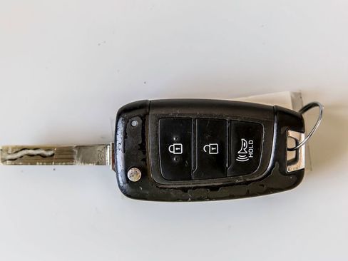 Used 2023 Hyundai Venue SEL FWD image 40