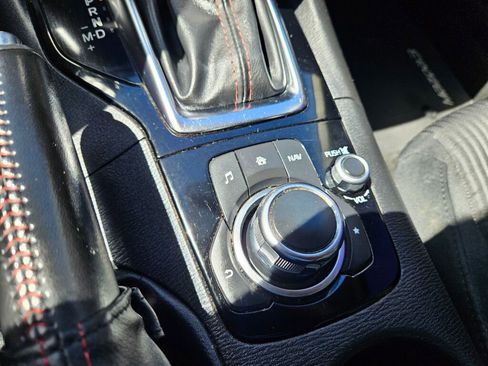 Used 2016 MAZDA MAZDA3 i Touring FWD image 25