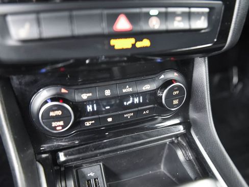 Used 2019 INFINITI QX30 Premium w/ Navigation Package image 22