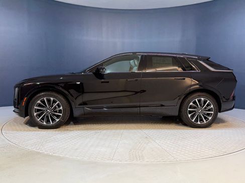 New 2026 Cadillac Lyriq Sport AWD/4WD image 2