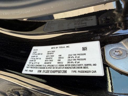 Used 2023 Tesla Model 3 Standard Range RWD image 13