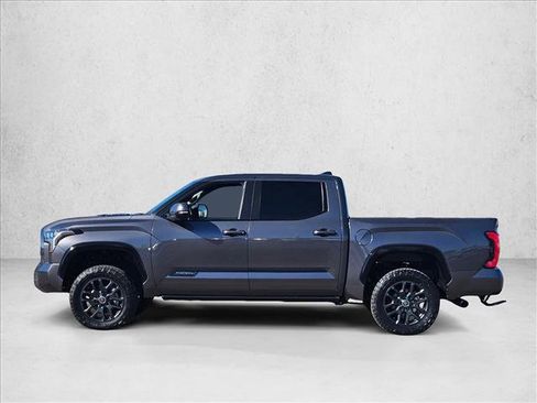 Used 2024 Toyota Tundra Platinum AWD/4WD image 9