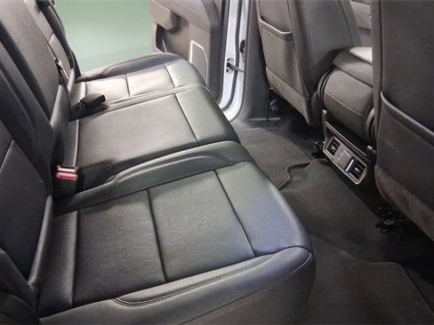 Used 2025 GMC Sierra 1500 SLT image 15