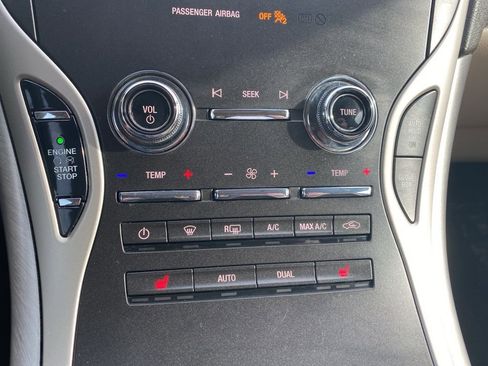 Used 2020 Lincoln Nautilus FWD w/ Equipment Group 101A image 26