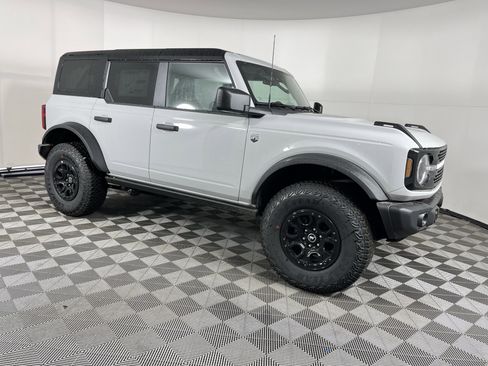 New 2026 Ford Bronco Big Bend w/ Black Diamond Package AWD/4WD image 7