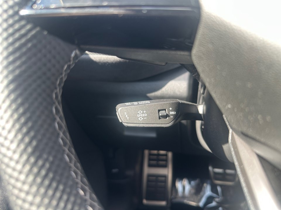 Used 2025 Audi SQ5 Prestige AWD/4WD image 18