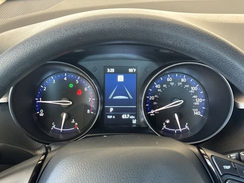 Used 2021 Toyota C-HR LE FWD image 22