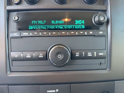 Used 2024 Chevrolet Express 2500 w/ Driver Convenience Package image 13