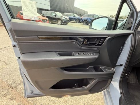 Used 2023 Honda Odyssey Touring image 22