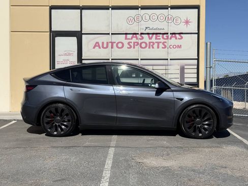 Used 2023 Tesla Model Y Performance AWD/4WD image 6