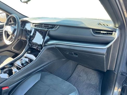 Certified 2022 Jeep Grand Cherokee Altitude AWD/4WD image 15