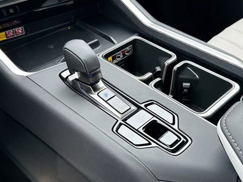 New 2026 Lexus TX 500h AWD image 30