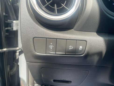 Used 2023 Hyundai Kona SEL AWD/4WD image 14