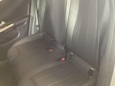 Used 2021 Mercedes-Benz GLA 250 4MATIC image 10