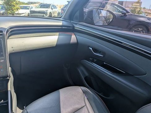 Used 2023 Hyundai Santa Cruz Limited image 17