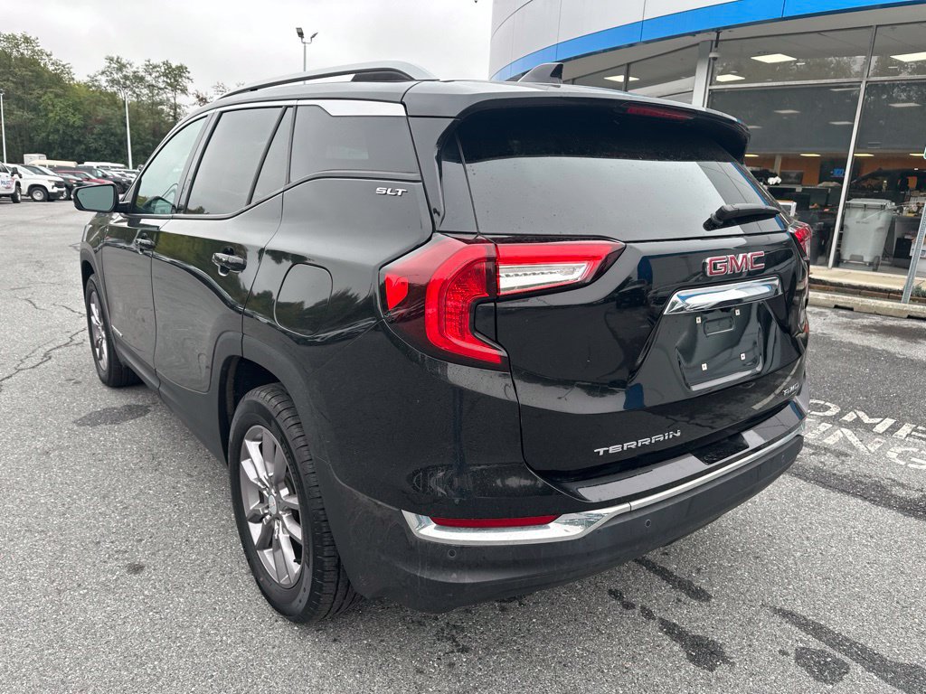 Used 2023 GMC Terrain SLT AWD/4WD image 7